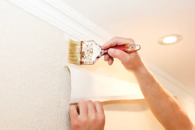 Pose de papier peint à Bruay-sur-l'Escaut — revêtements muraux et toiles de verre